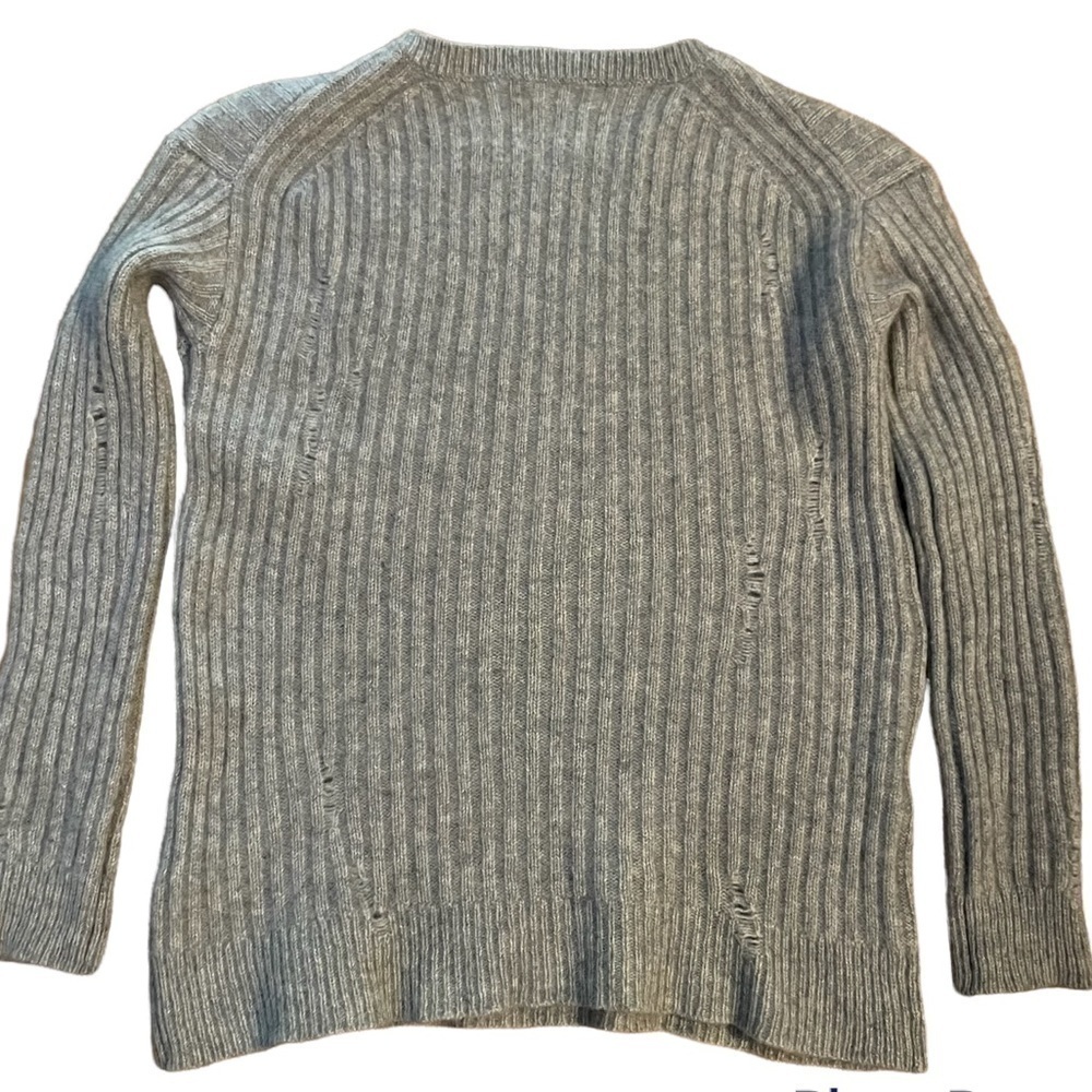 Aqua Cashmere Gray Rib-Knit Distressed Cashmere Sweater Size Small - Picture 6 of 9